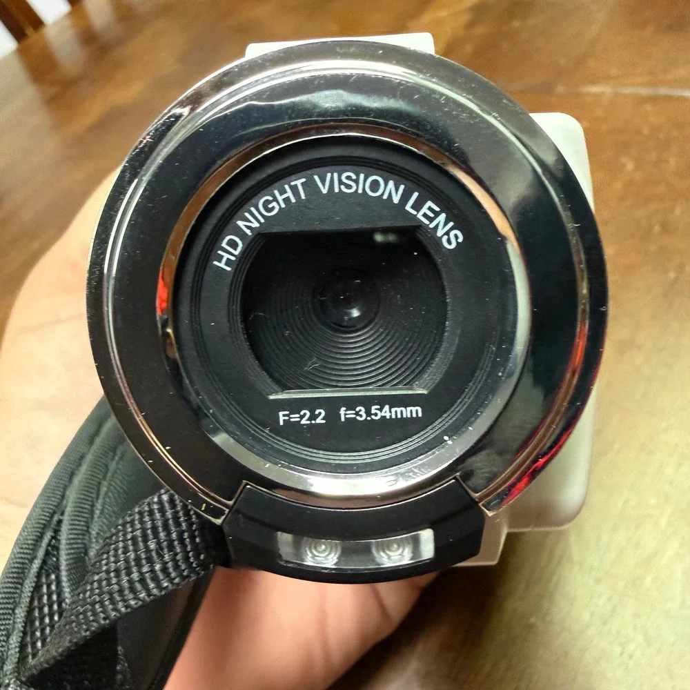 Vivitar Digital Camcorder White DVR507-WHT 16X Zoom Night Vision Rechargeable